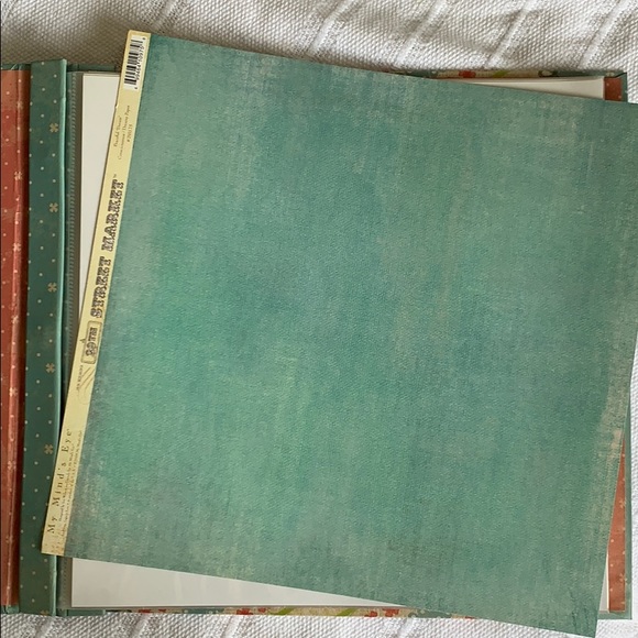 NWOT Scrapbook Album - Picture 6 of 7